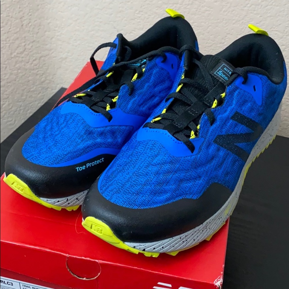 New Balance Mens 10W Trail Running Sneakers